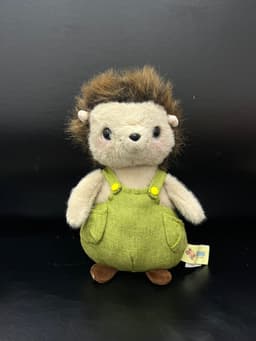 Ежик в зеленом комбинезоне 24 см