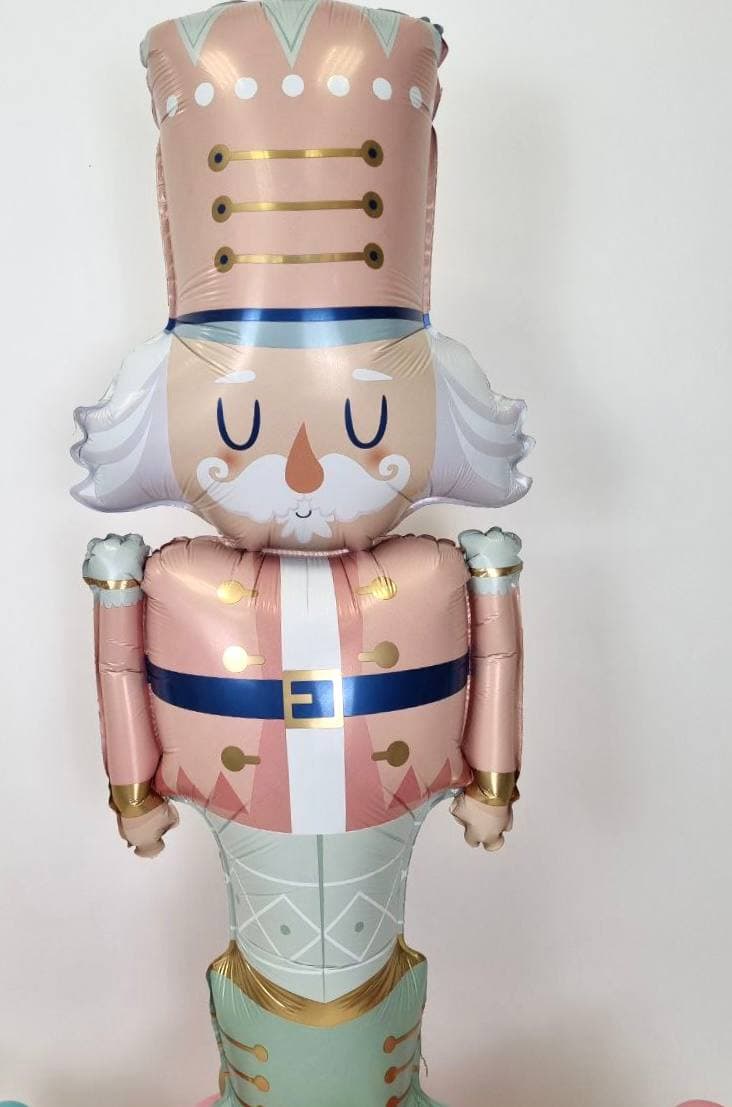 Фигура на стойке с воздухом «Щелкунчик»