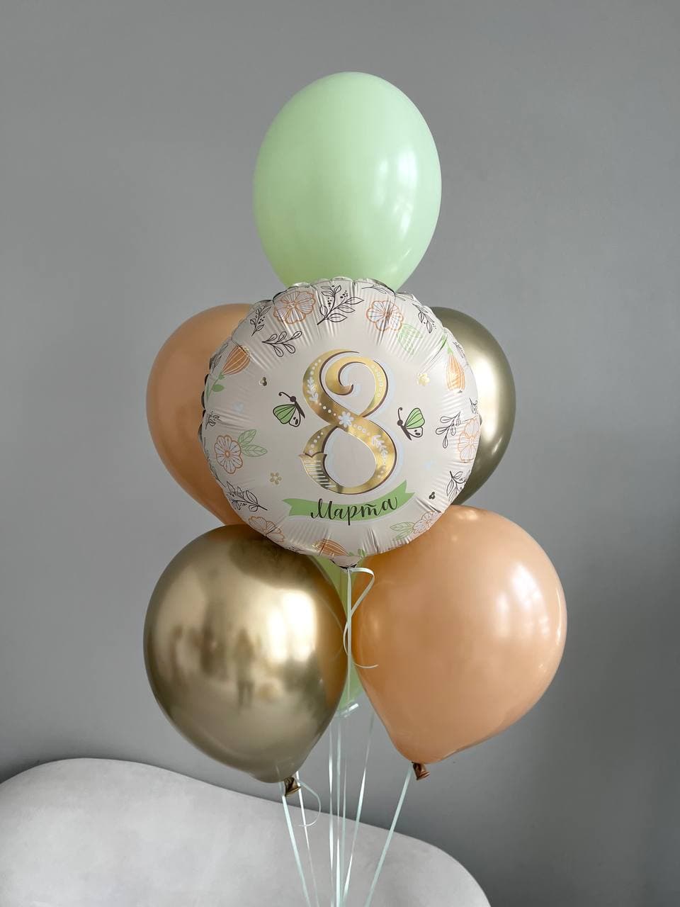 Фонтан из шаров «8 Марта мини»