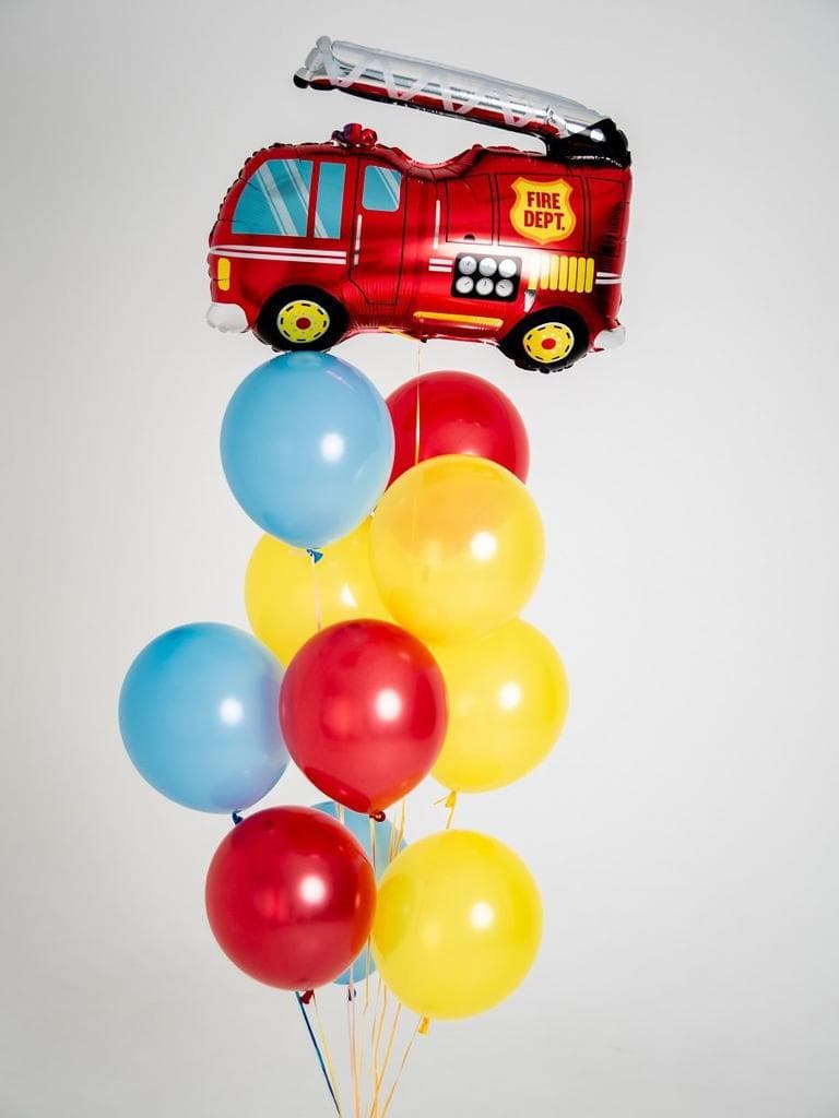 Фонтан из шаров «Пожарная машина»