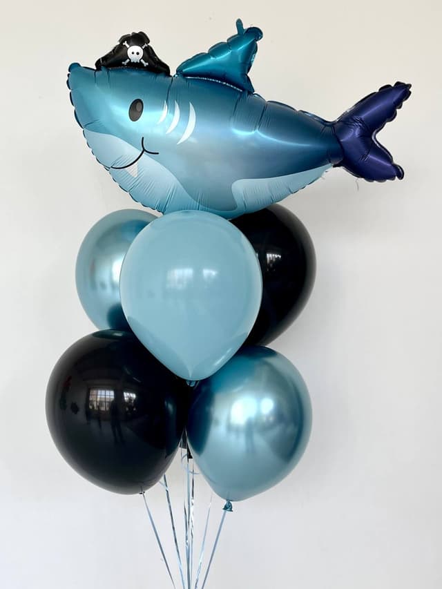 Фонтан из шаров «Sharks» Фонтан из шаров «Sharks»