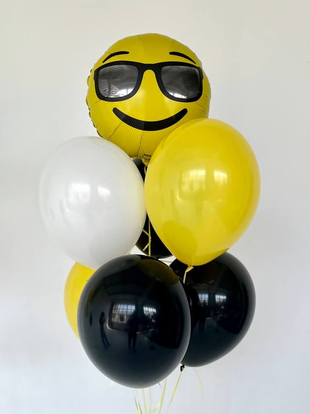 Фонтан из шаров «Смайл» Фонтан из шаров «Смайл»