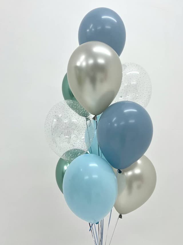 Фонтан из шаров «Снежный» Фонтан из шаров «Снежный»