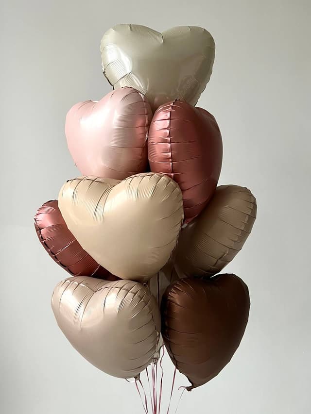 Фонтан из шаров «Ванильное небо» Фонтан из шаров «Ванильное небо»