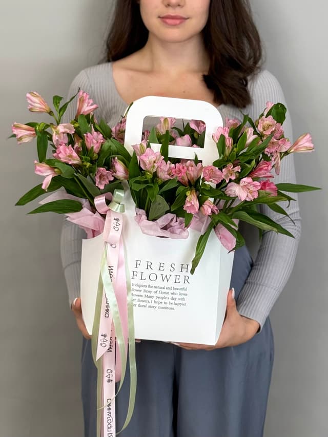 Композиция из альстромерий "Рассвет" Композиция из альстромерий "Рассвет"