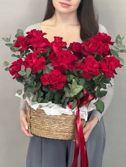 Композиция из французских роз "Купидон"