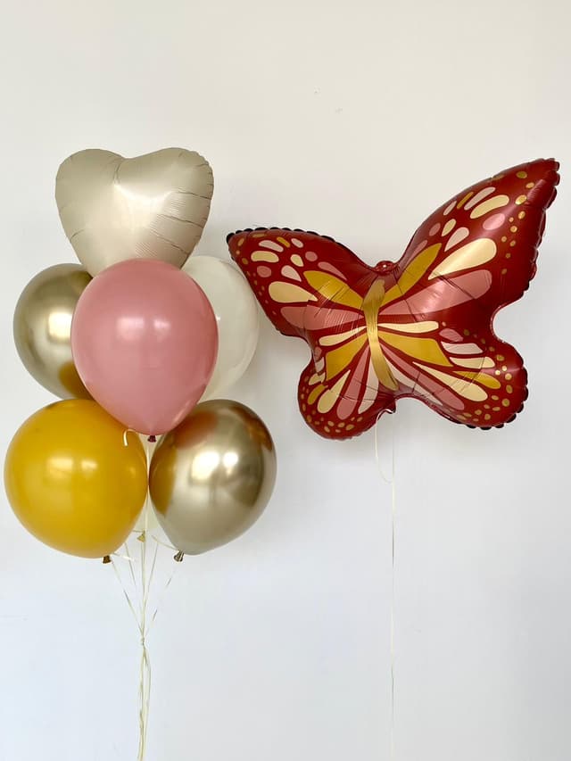 Композиция из шаров «Бабочка винтаж» Композиция из шаров «Бабочка винтаж»