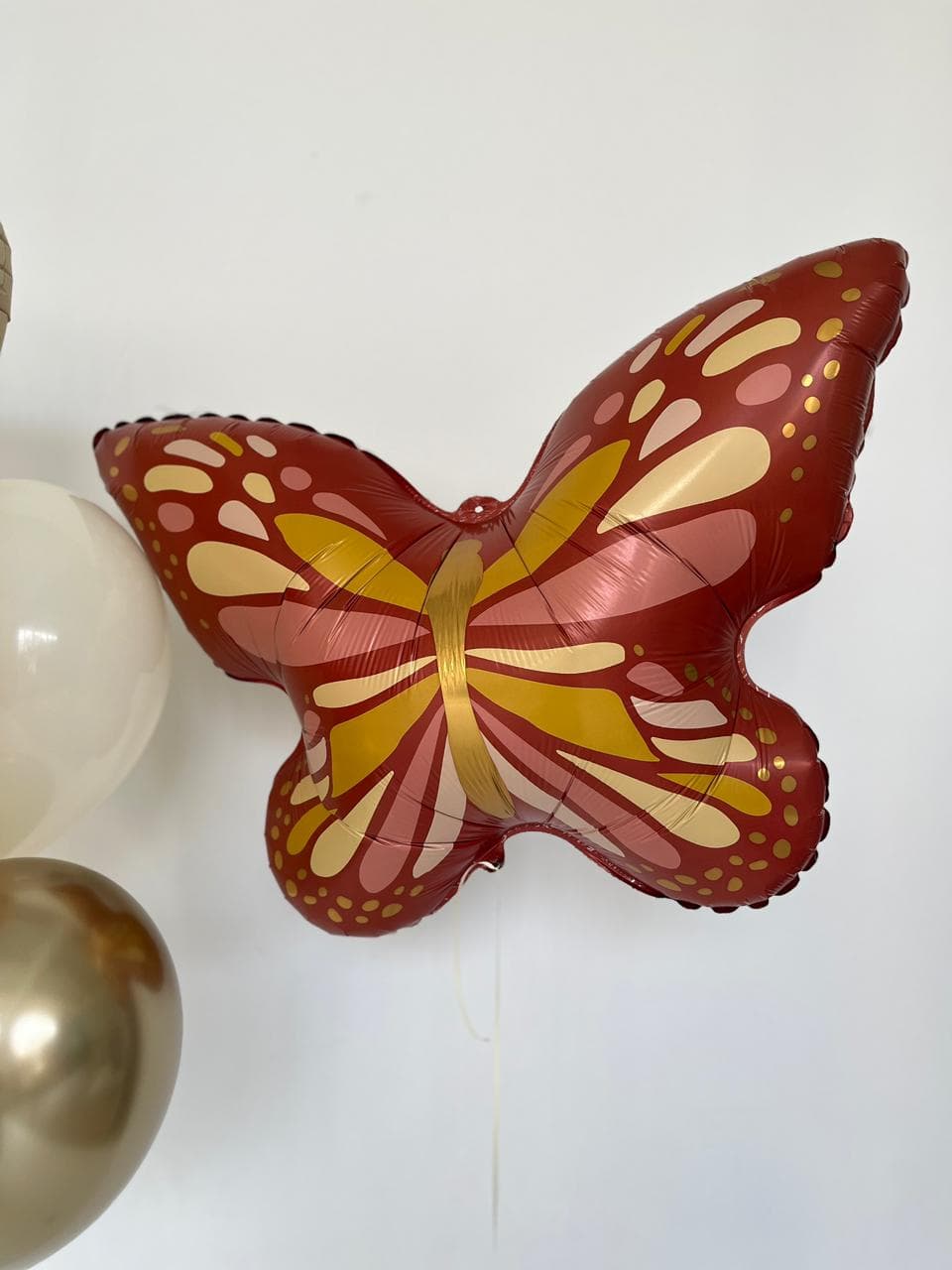 Композиция из шаров «Бабочка винтаж»