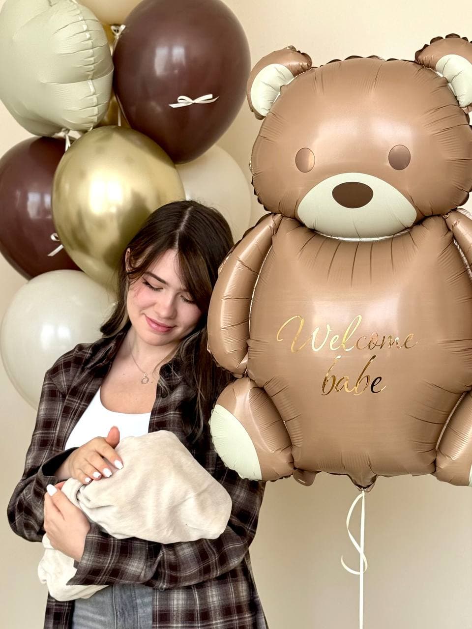 Композиция из шаров «Бежевая мама»