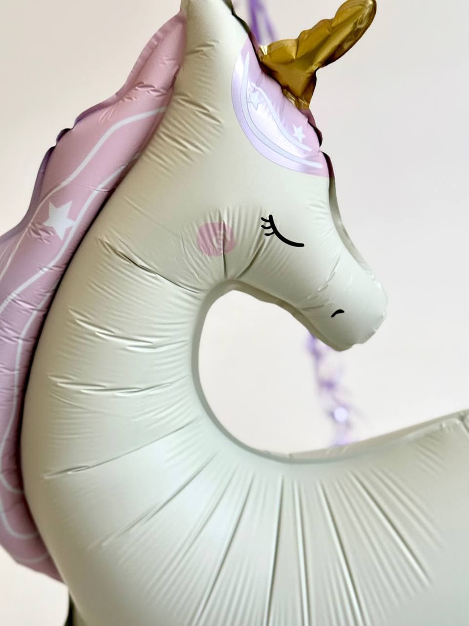 Композиция из шаров «Единороги»