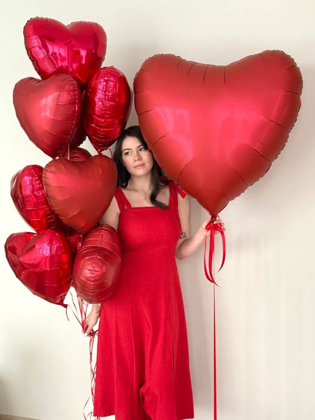 Композиция из шаров «Красные сердца» Композиция из шаров «Красные сердца»