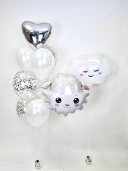 Композиция из шаров "Овечка Долли"