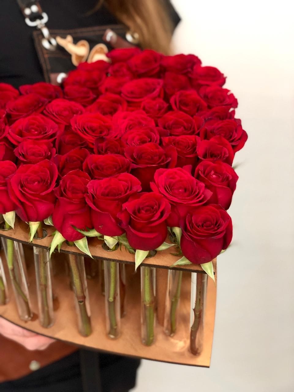 Композиция 51 Эквадорская Роза в пробирках