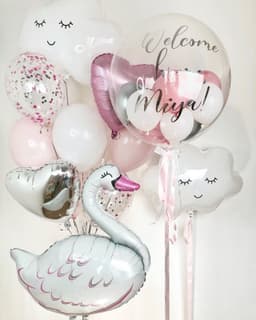 Композиция из шаров " Белый лебедь"