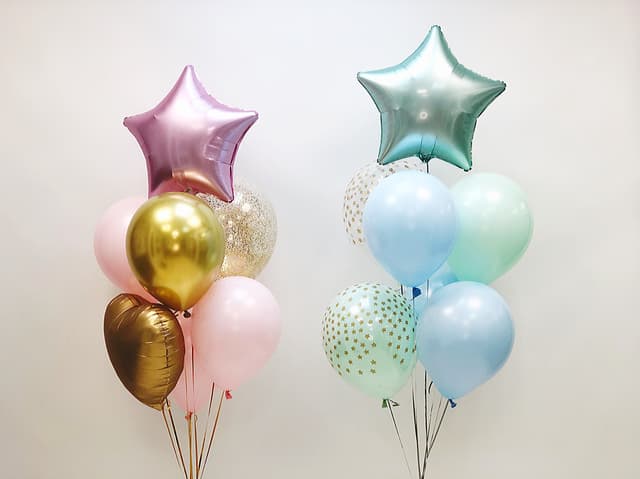 Композиция из шаров "Мальчик и Девочка" Композиция из шаров "Мальчик и Девочка"