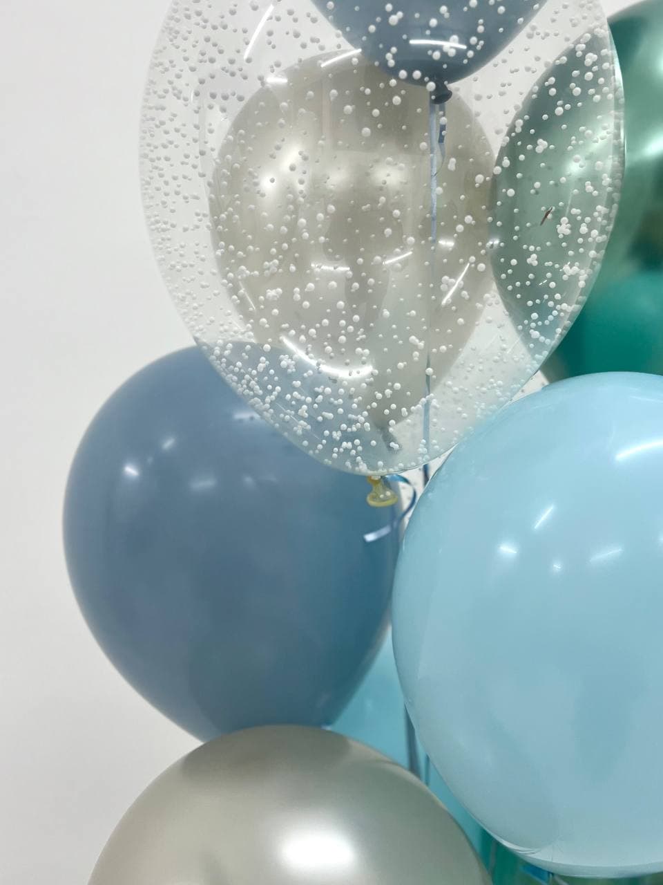 Композиция из шаров «Моя снежинка»