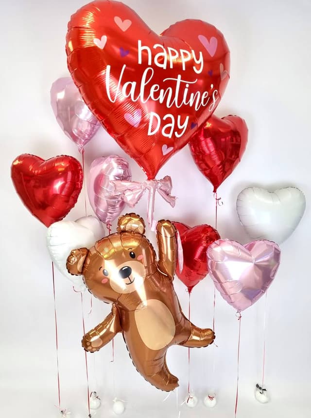Композиция из шаров на грузах «Мишка валентинка» Композиция из шаров на грузах «Мишка валентинка»