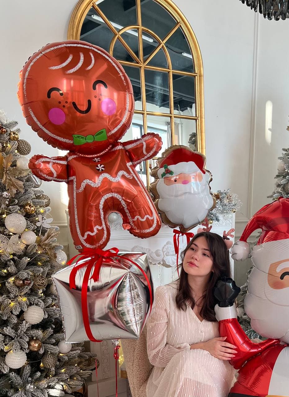 Композиция из Шаров на грузах «Пряники и подарки»