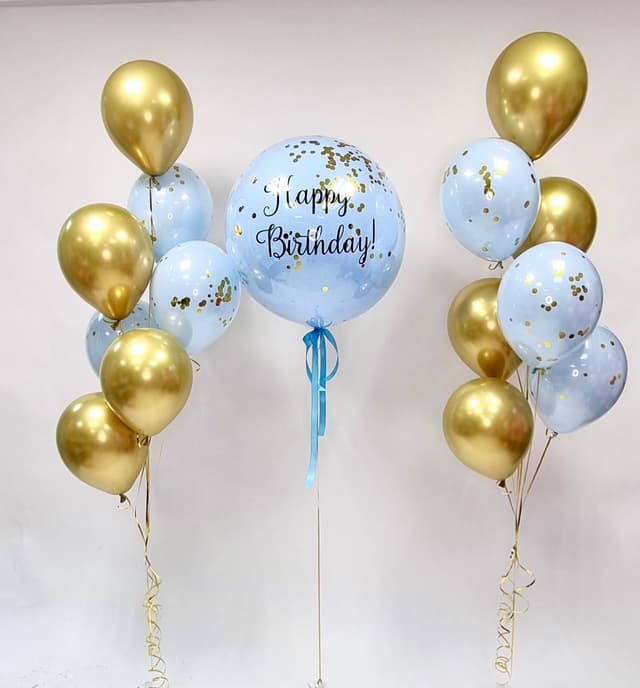 Композиция из шаров "Небесные искры" Композиция из шаров "Небесные искры"