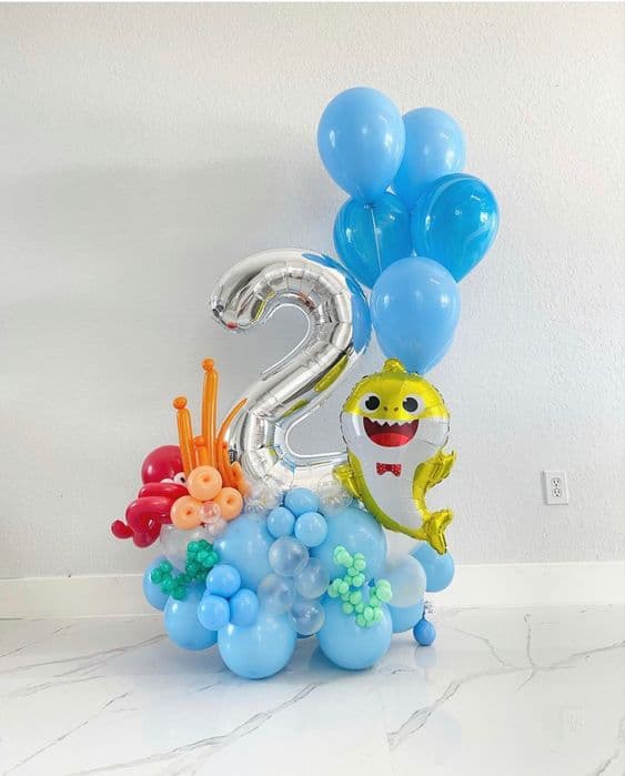 Композиция из Шаров с воздухом «Акуленок туру-ру-ру»