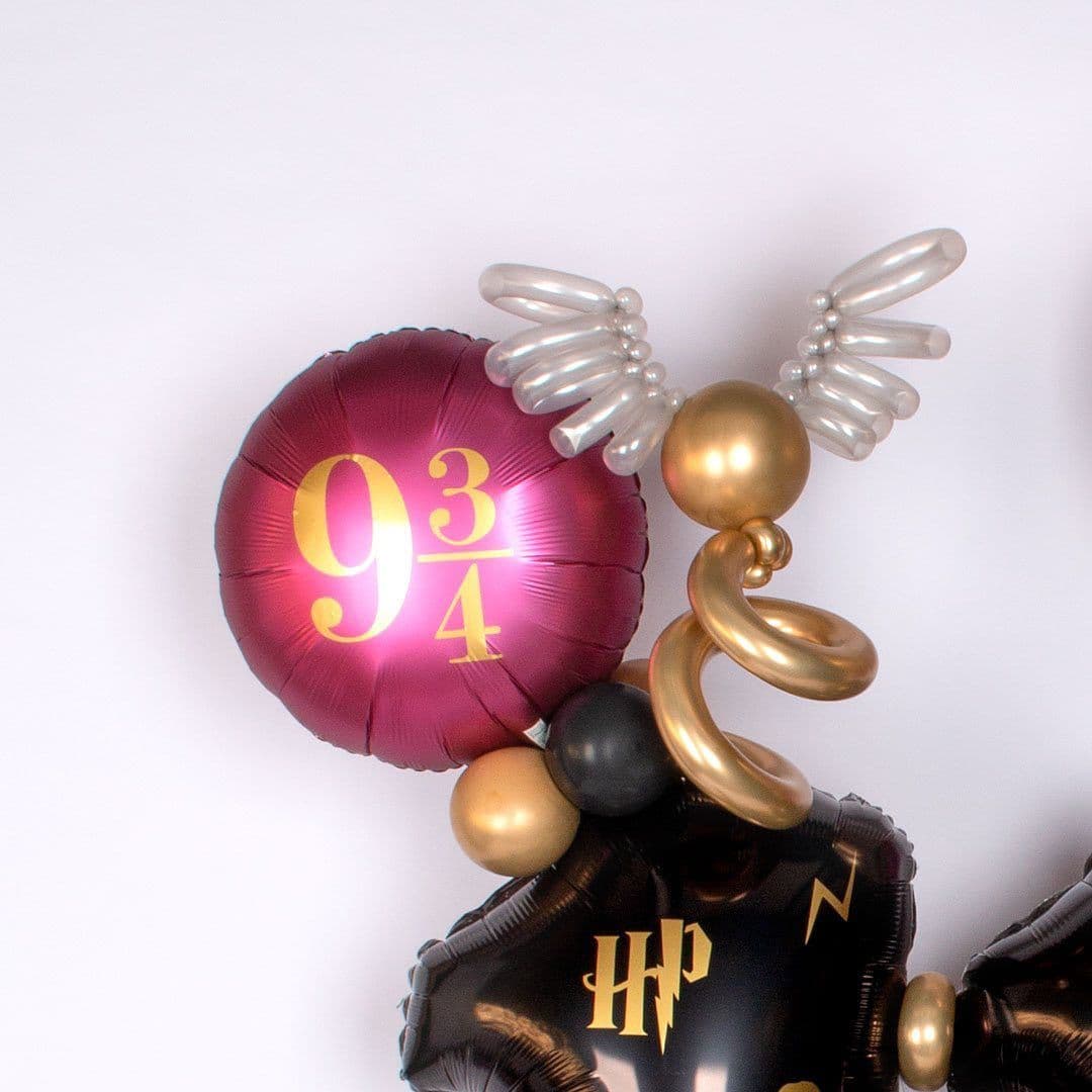 Композиция из шаров с воздухом "Квидич в Хогвартс"