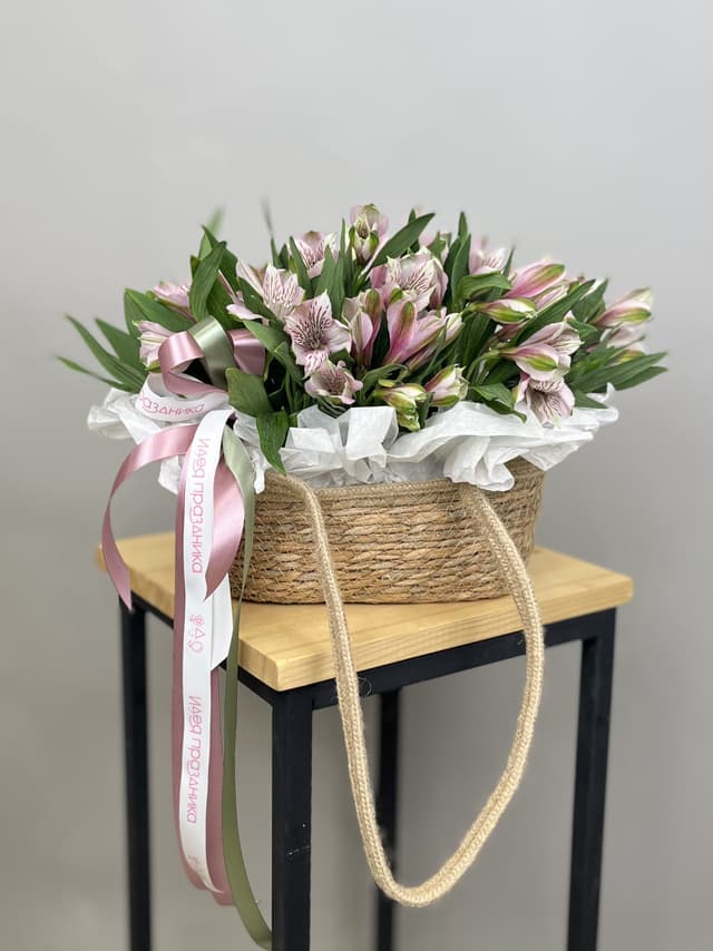 Дизайнерская композиция "Шарм" Дизайнерская композиция "Шарм"