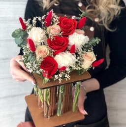 Композиция в пробирках "Поцелуй"