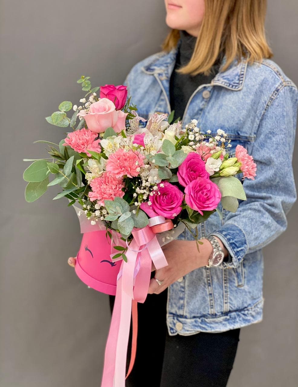 Композиция в шляпной коробке "Нежный взгляд"