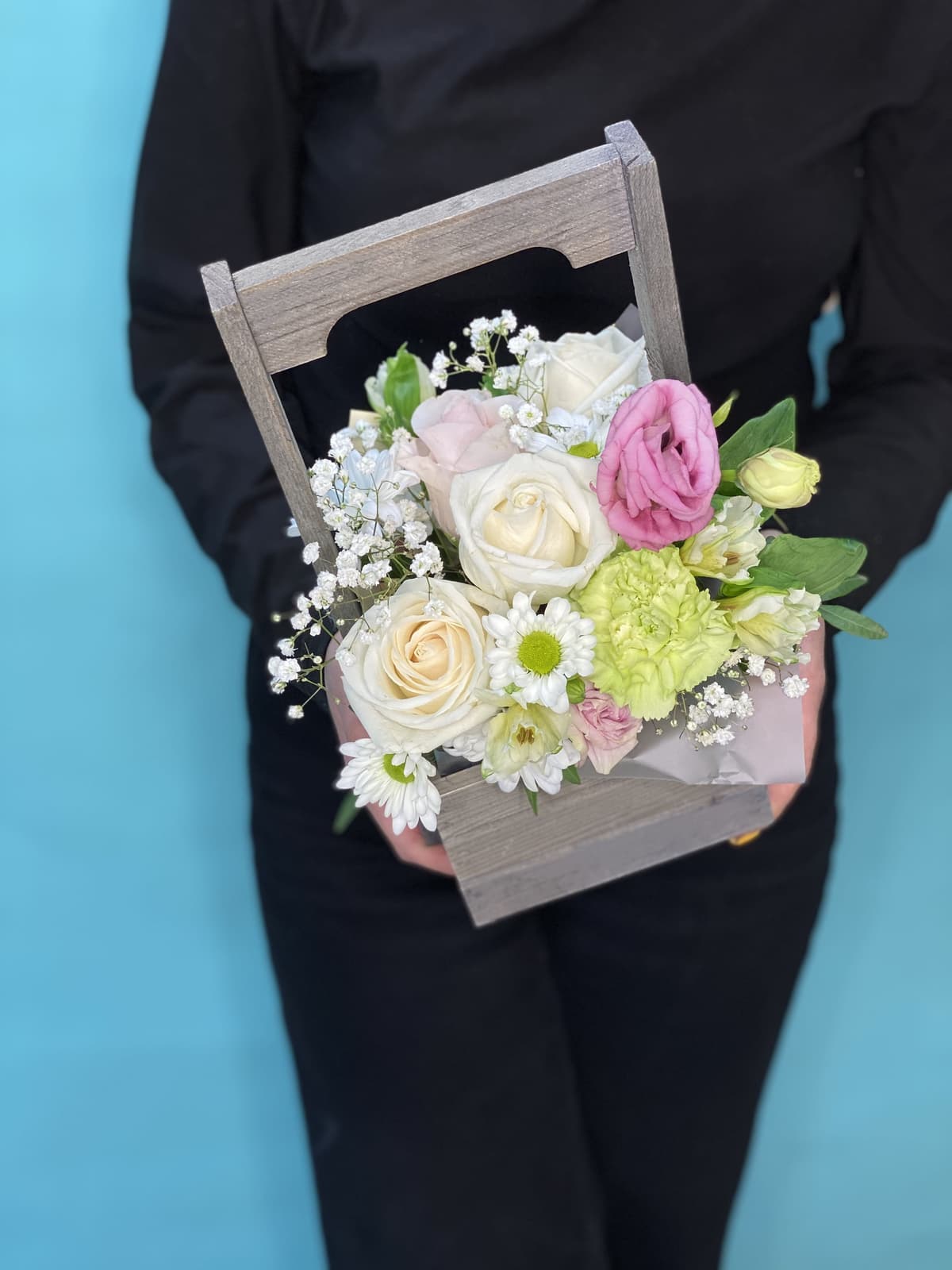 Композиция в ящике "Май"