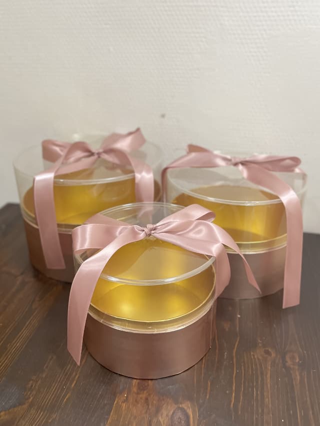 Коробка с прозрачной крышкой, розовое золото, 21,5 x h15 см Коробка с прозрачной крышкой, розовое золото, 21,5 x h15 см