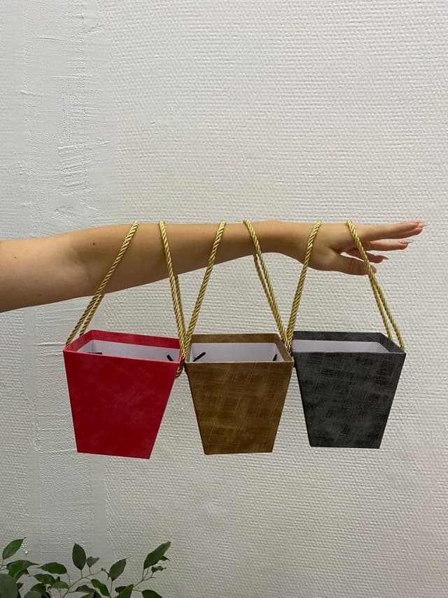 Коробка трапеция для цветов 13*8 см Коробка трапеция для цветов 13*8 см