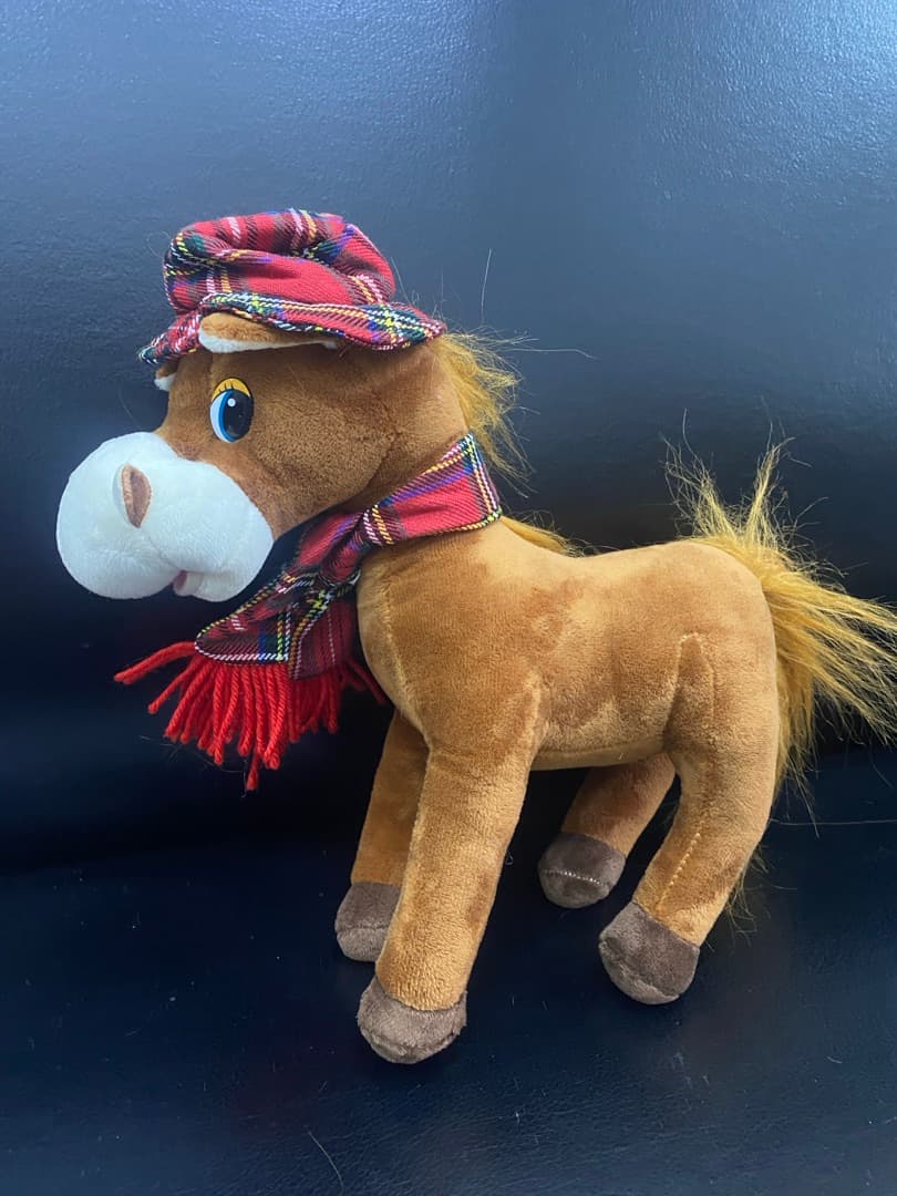 Лошадь в берете коричневая 30 см