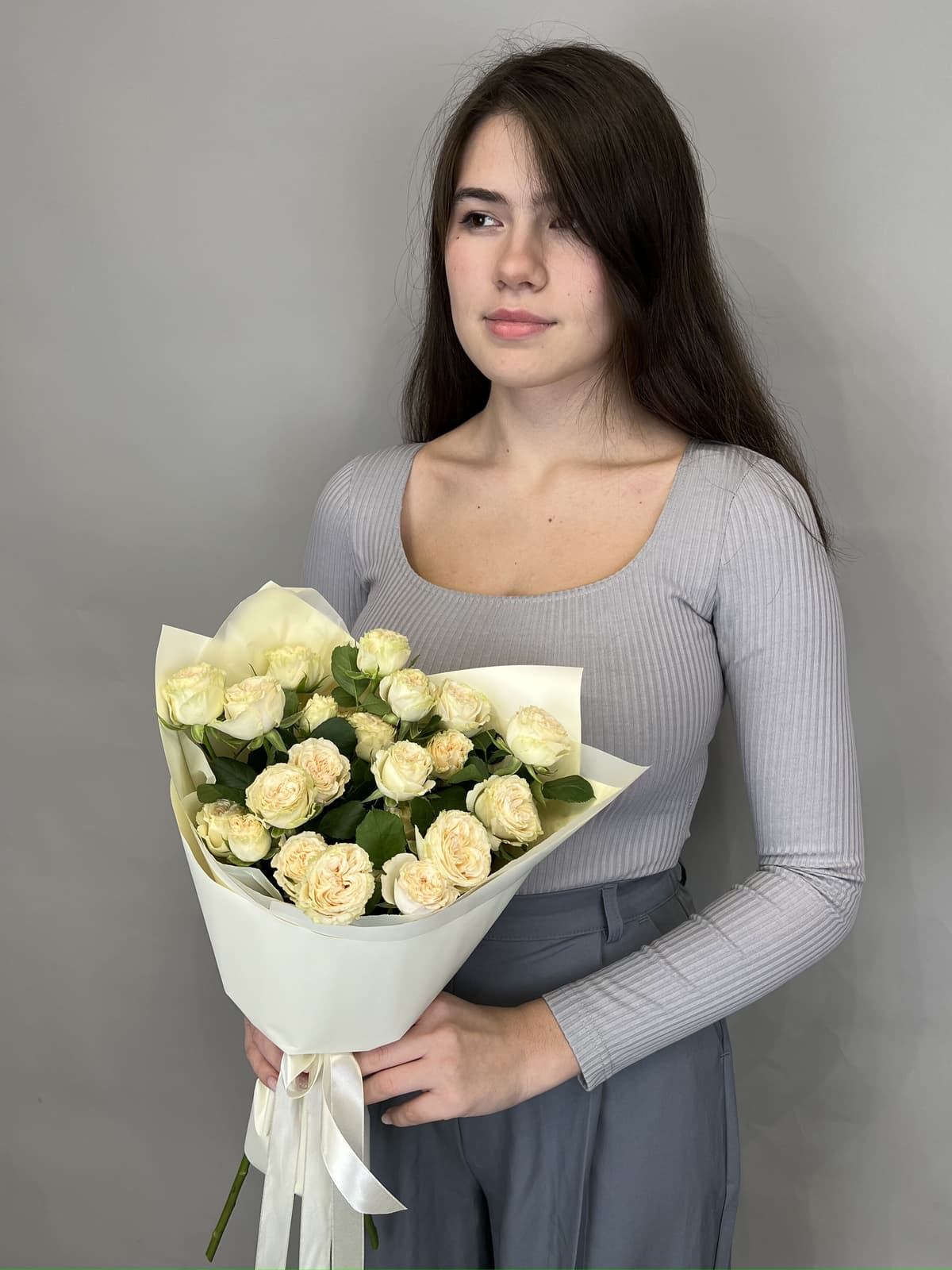 МЕГА АКЦИЯ Красочный букет из 5 кустовых пионовидных роз "Summer rose" S
