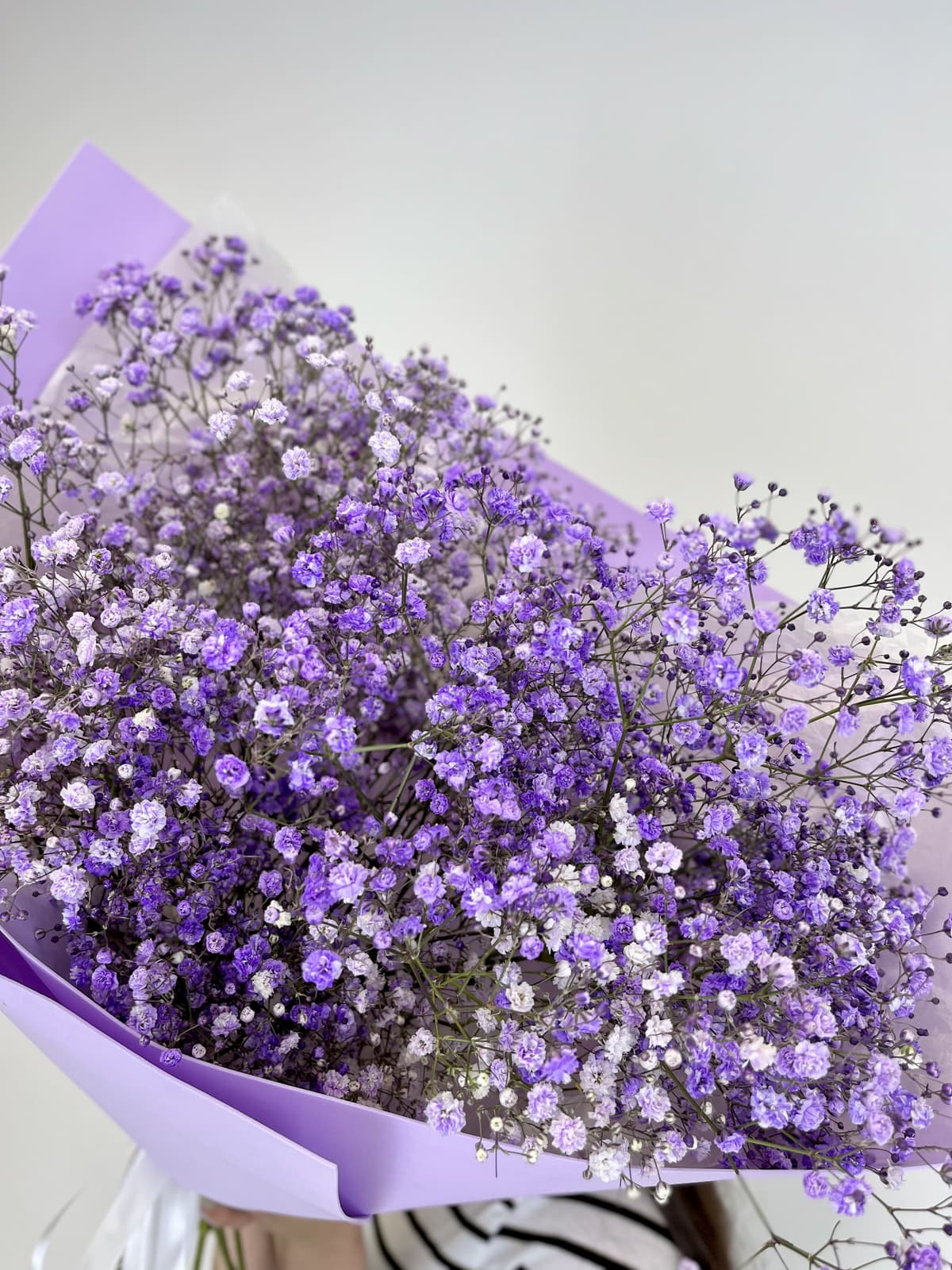 Моно букет из 9 сиреневых Гипсофил в фоамиране