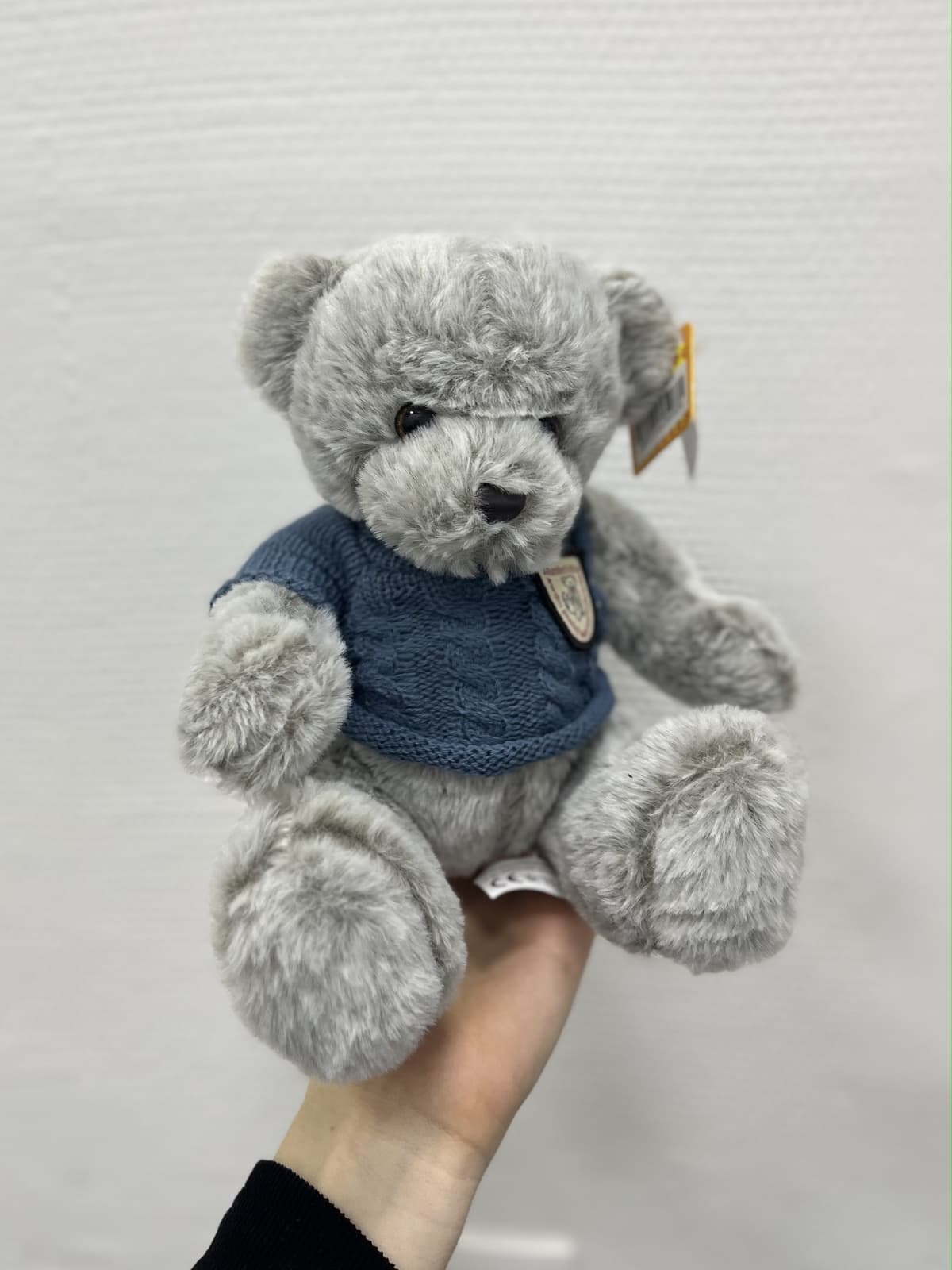 Мягкая игрушка «Мишка в кофте» серая 20 см