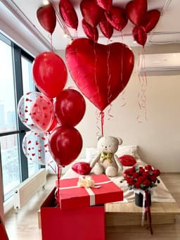 Оформление из шаров «14 Февраля» (цветы можно заказать отдельно)