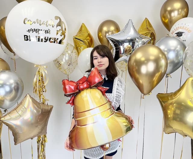 Оформление из шаров на грузах «Последний звонок» Оформление из шаров на грузах «Последний звонок»