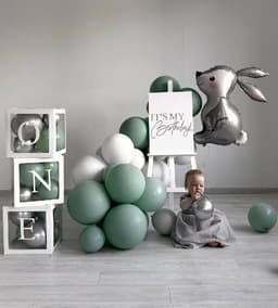 Оформление из шаров «Первый день рождения»