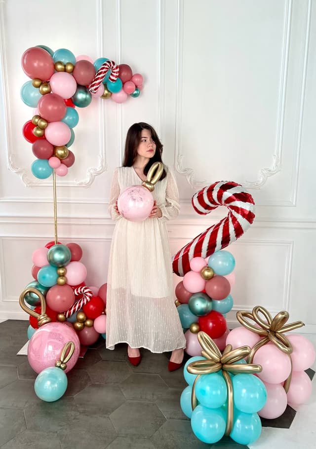 Оформление из шаров с воздухом «Кенди Джингл Белс» Оформление из шаров с воздухом «Кенди Джингл Белс»