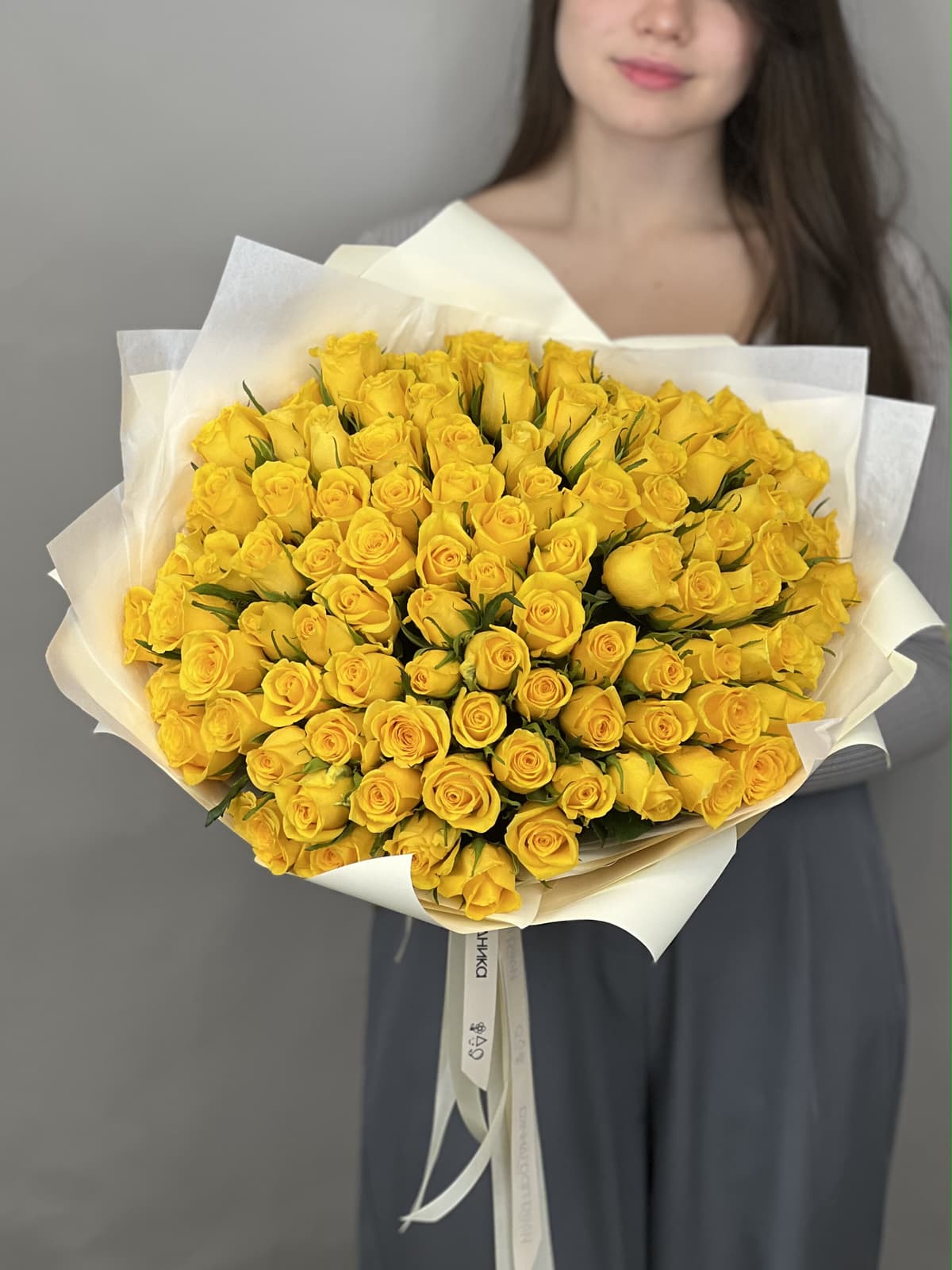 МЕГА АКЦИЯ Роскошный букет из 101 желтой розы Кения 35-40 см в матовой бумаге