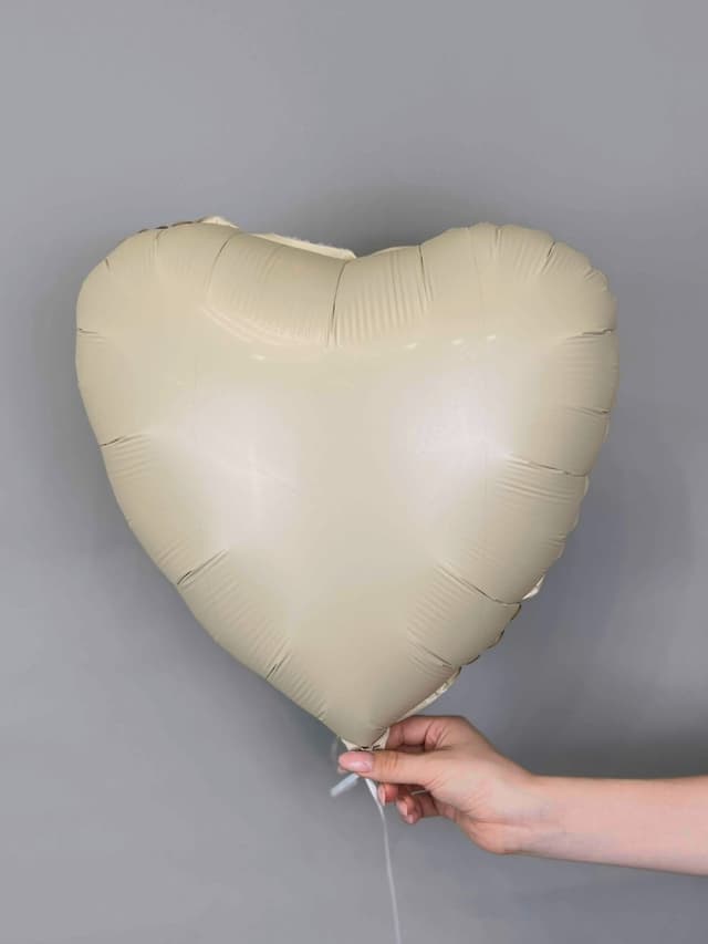 Сердца сатин крем/cream 45 см Сердца сатин крем/cream 45 см