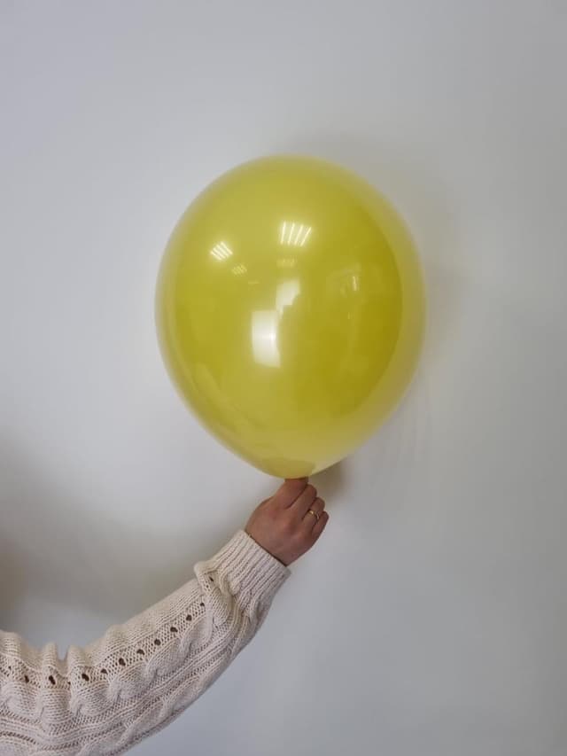 Шар даблстафф (шар в шаре) кристалл + желтый пастель 30 см Шар даблстафф (шар в шаре) кристалл + желтый пастель 30 см