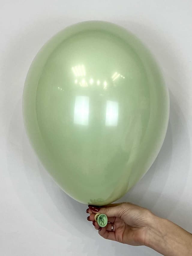 Шар стекло (шар в шаре) Киви Грин пастель + прозрачный 30 см Шар стекло (шар в шаре) Киви Грин пастель + прозрачный 30 см