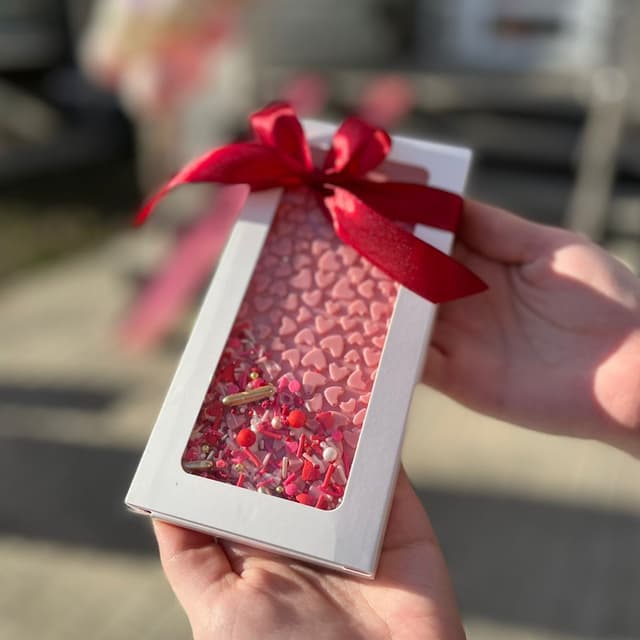 Шоколад "Сердечки" 130 гр, клубничный Шоколад "Сердечки" 130 гр, клубничный