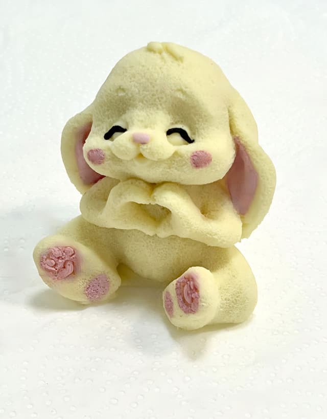 Шоколадная фигура "Зайчик", белая в ассортименте Шоколадная фигура "Зайчик", белая в ассортименте