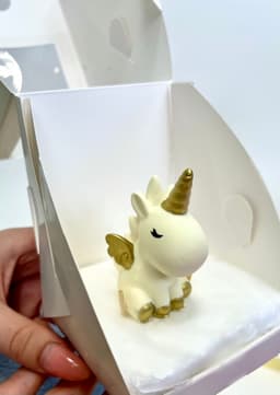 Шоколадная фигурка "Единорог", белая в ассортименте