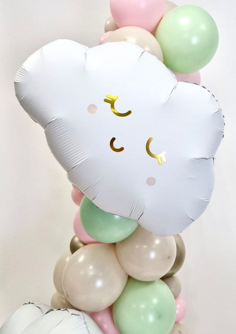 Стойка из Шаров с воздухом «Облака из сна»