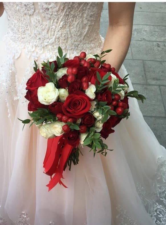 Свадебный букет "Магия красного"