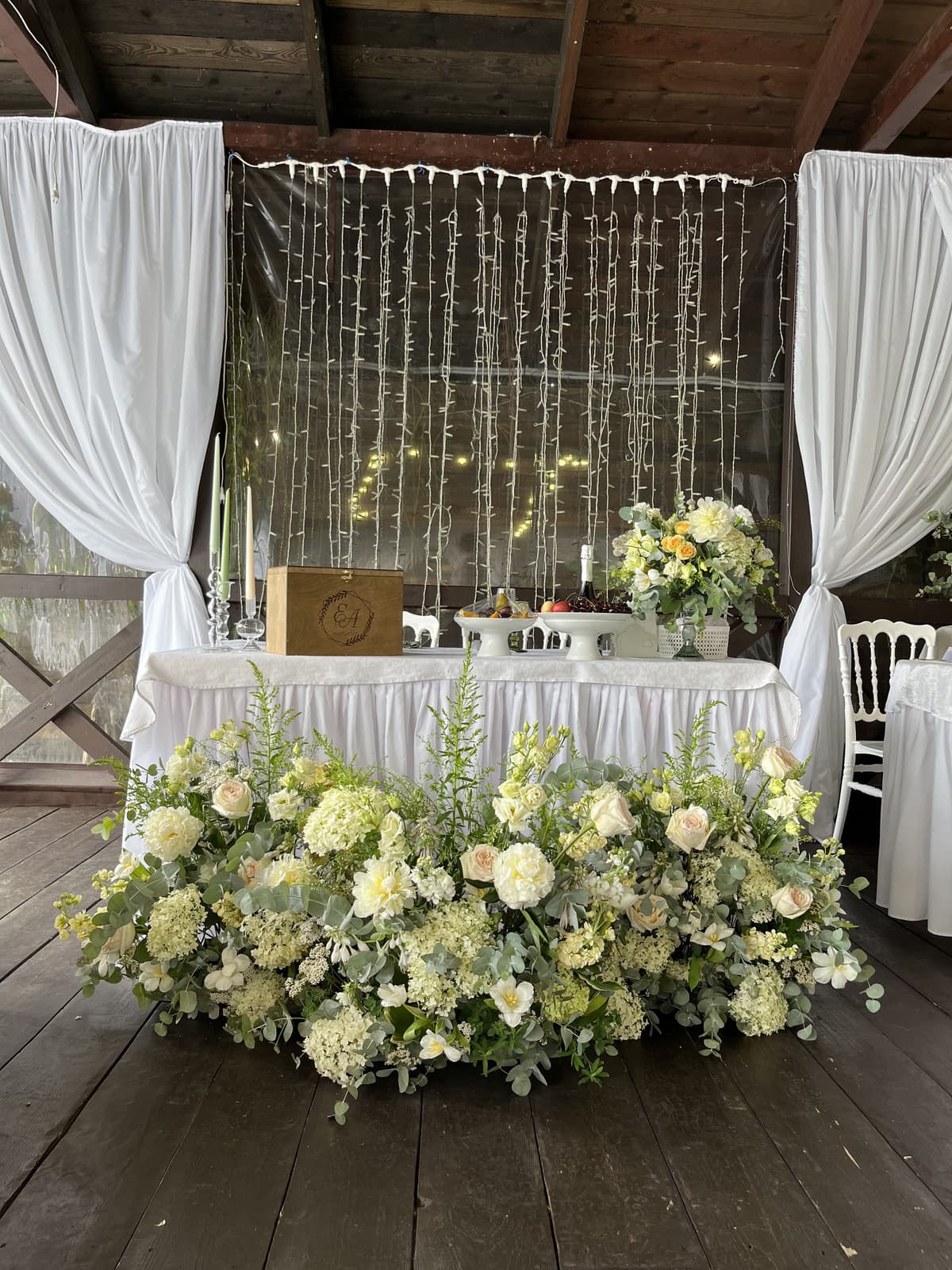 Свадебный президиум «vanila wedding»